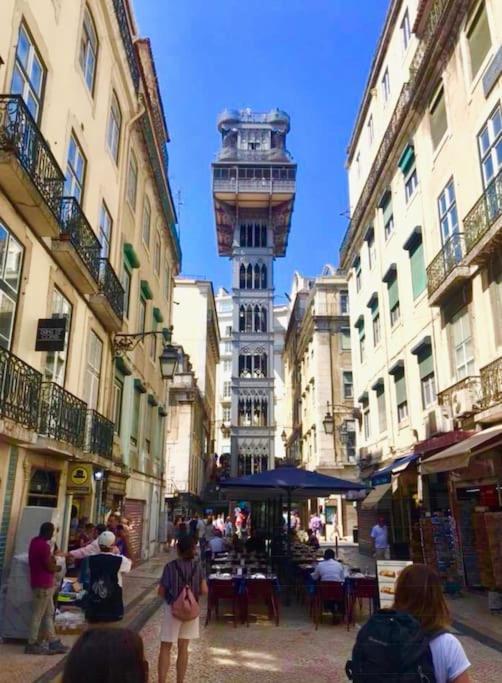 Charming Terrace Flat Center And Trendy Location * Lisbon