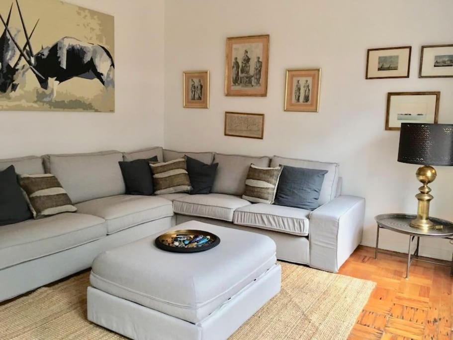 Charming Terrace Flat Center And Trendy Location *