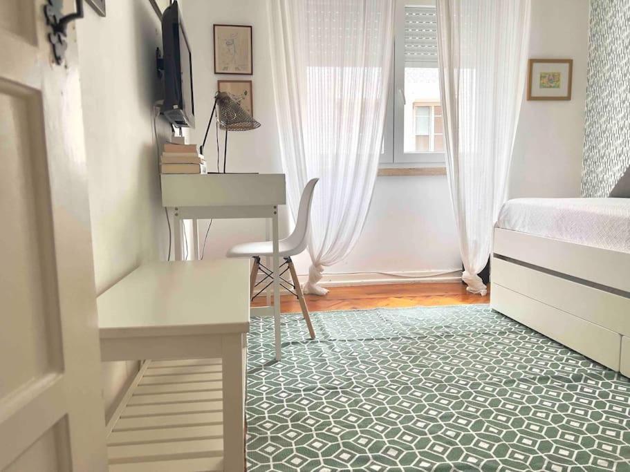 Charming Terrace Flat Center And Trendy Location *