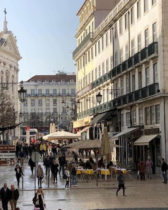 Charming Terrace Flat Center And Trendy Location * Lisbon
